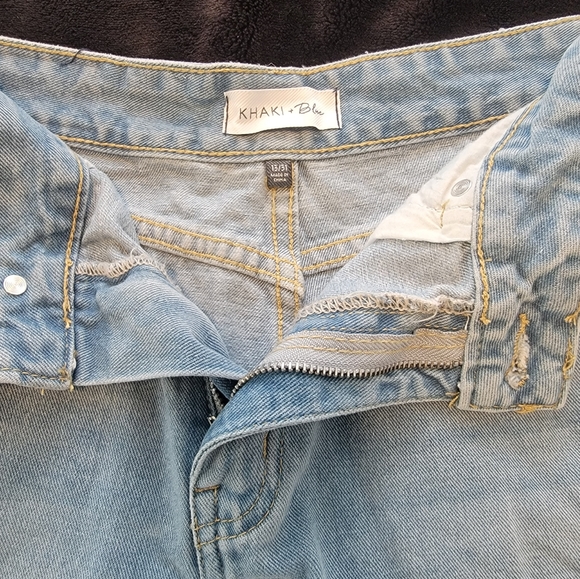Juniors Denim shorts - Picture 2 of 3